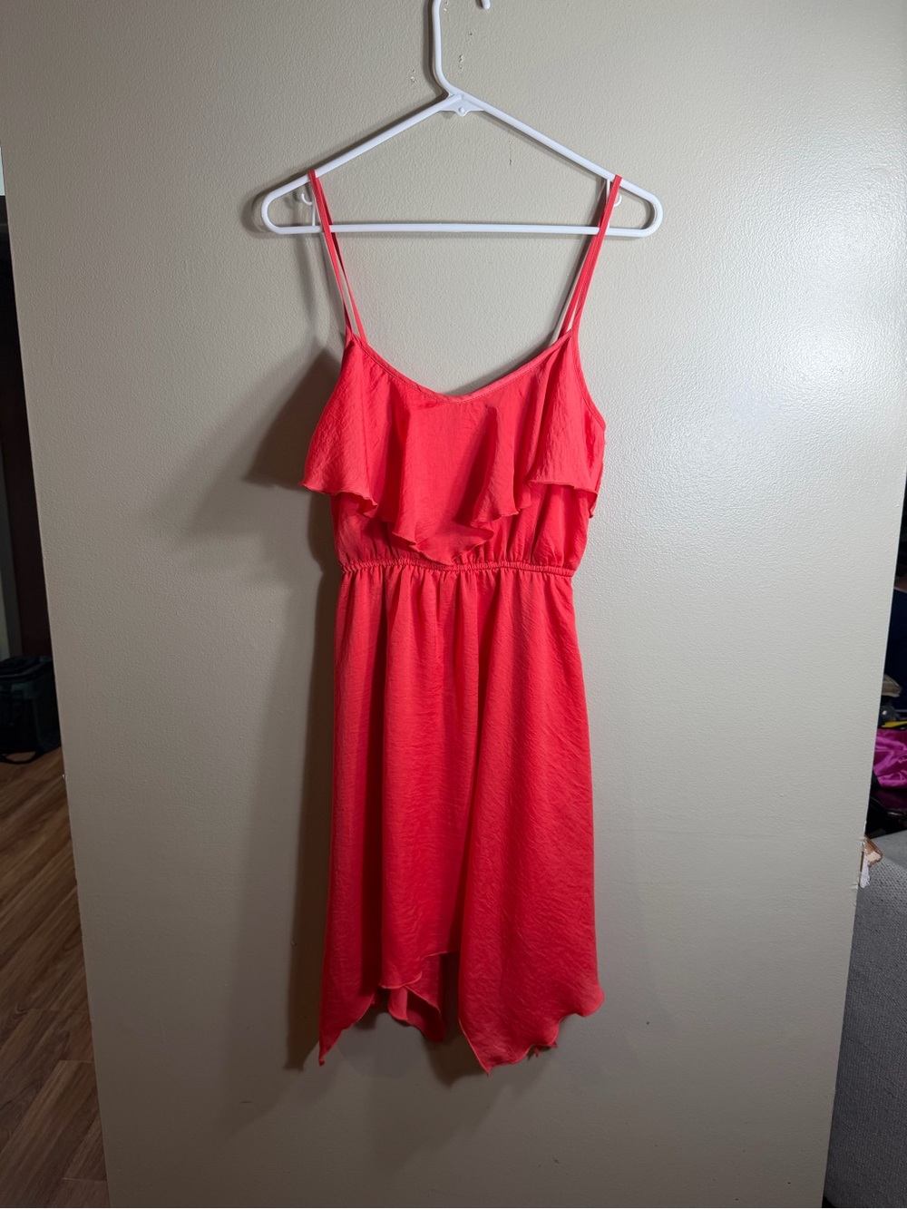 City Triangles Coral Pink Ruffle Handkerchief Hem Dress Small